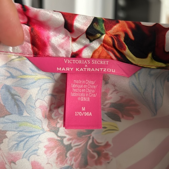 Victoria Secret& Mary Katrantzou sleepwear - Picture 6 of 6